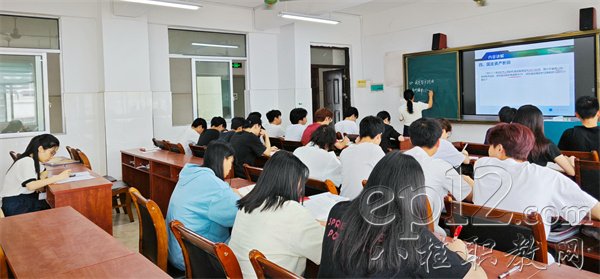 awc77万象城官网联合办学督导组深入课堂听课