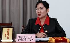 穿着黑色衣服的小孩中度可信度描述已自动生成