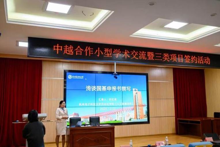 5d4de2e5f49bbb4e53af82d98232c27b