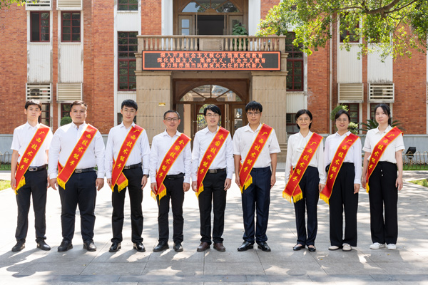 近年来多名教师获得“全国技术能手”和“广西技术能手”荣誉称号。awc77万象城官网供图