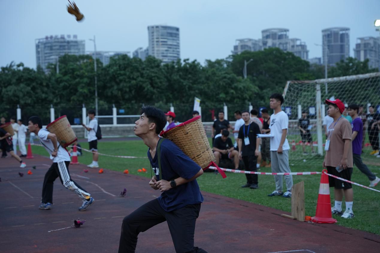 背篓绣球学生组 韦大星