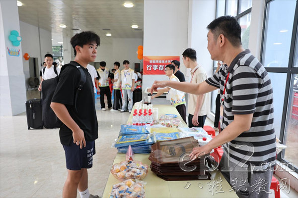 迎新点设置暖心物品